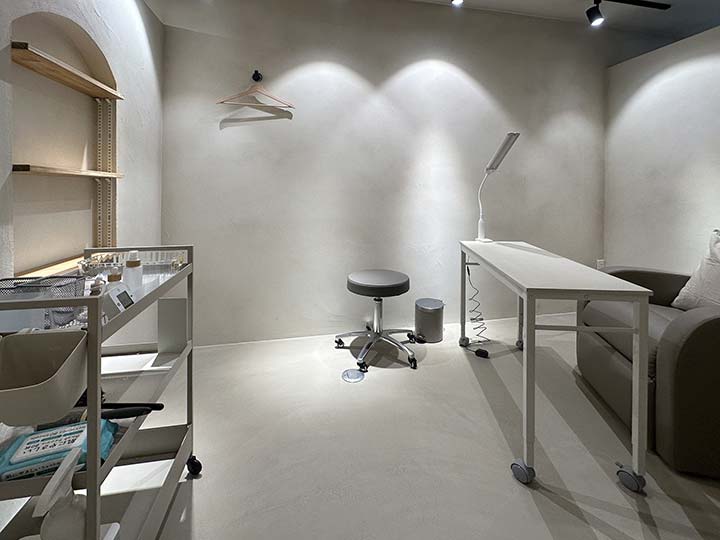 NAIL SALON RENOVATION 08